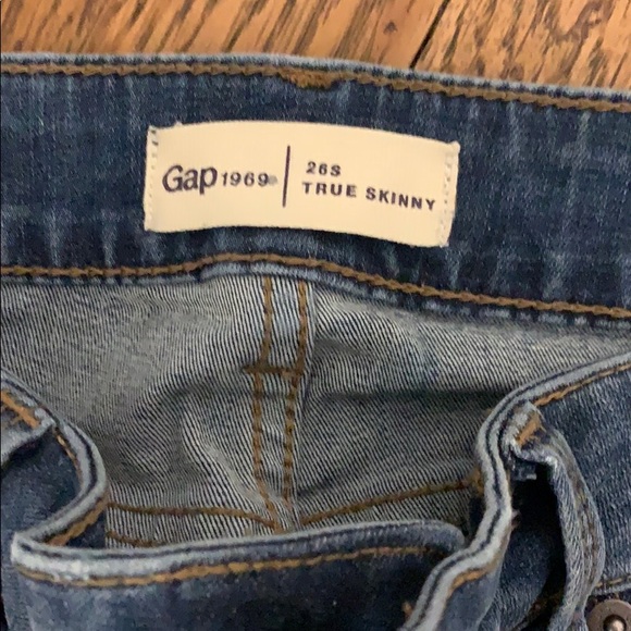 True Skinny Gap Jeans - Picture 2 of 7